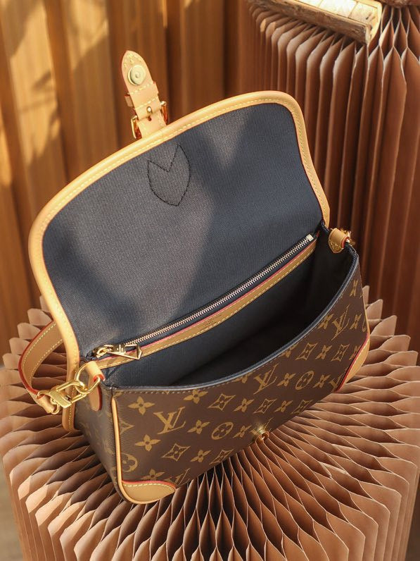 Louis Vuitton fashion series m45985