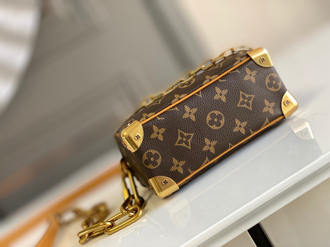 Louis Vuitton bag m68906