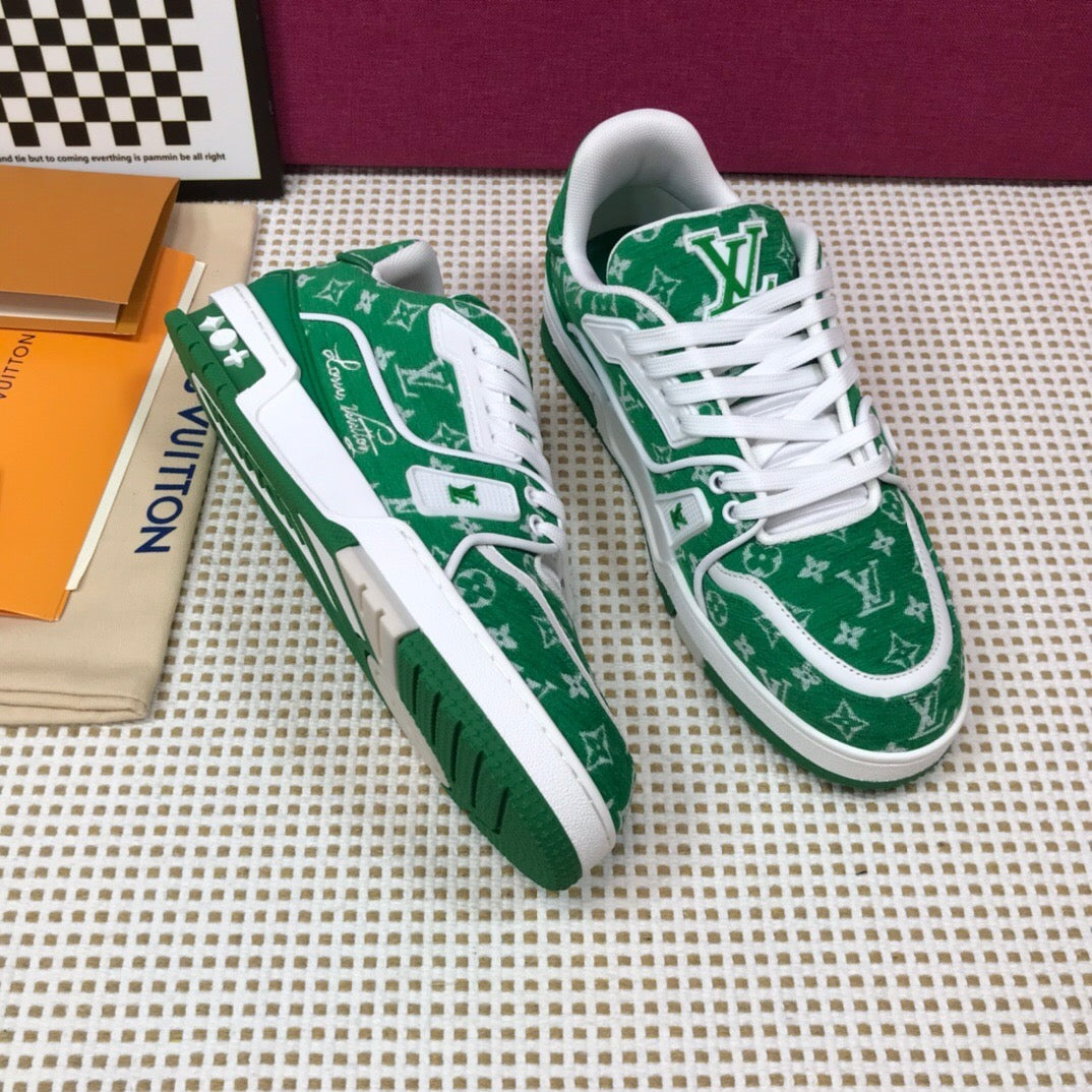 Louis Vuitton shoes Air Force one is popular in 2024（Green）