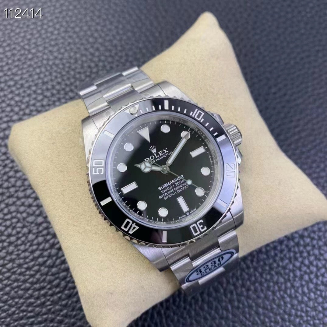 Rolex submariner series 124060-0002 black disk watch (Blackwater)