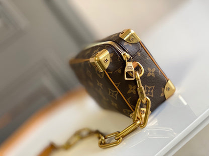 Louis Vuitton bag m68906