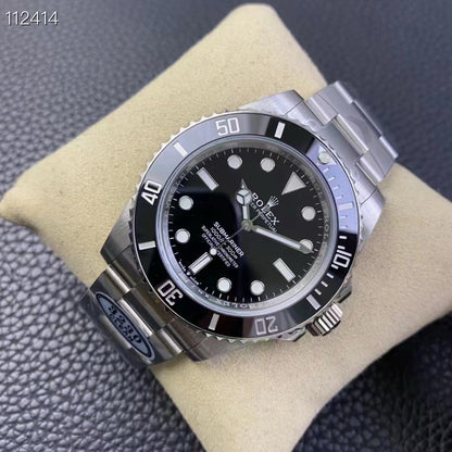 Rolex submariner series 124060-0002 black disk watch (Blackwater)