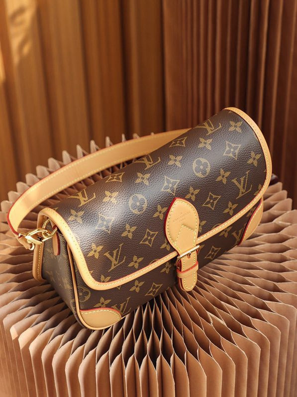 Louis Vuitton fashion series m45985