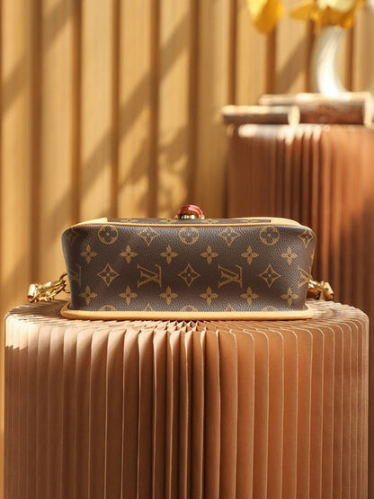 Louis Vuitton fashion series m45985